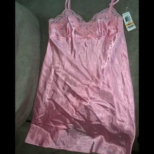 NWT SLIP AND ROBE